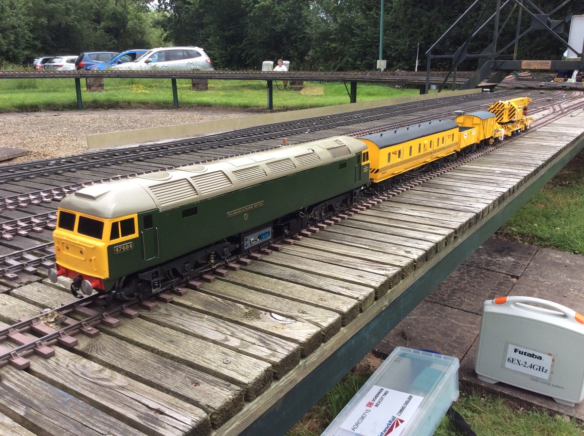 Ken Toone's breakdown train headed by his Class 47 loco
